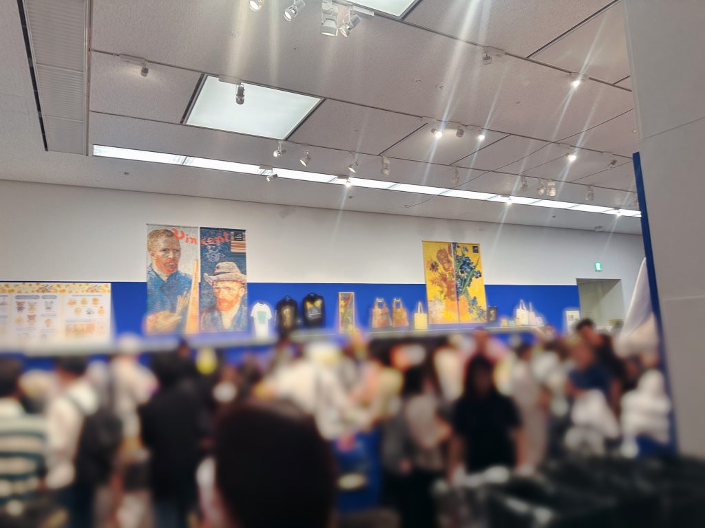ゴッホ展 グッズショップの様子